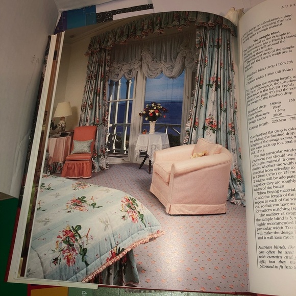 The Complete Book of Curtains and Drapes - Picture 10 of 11